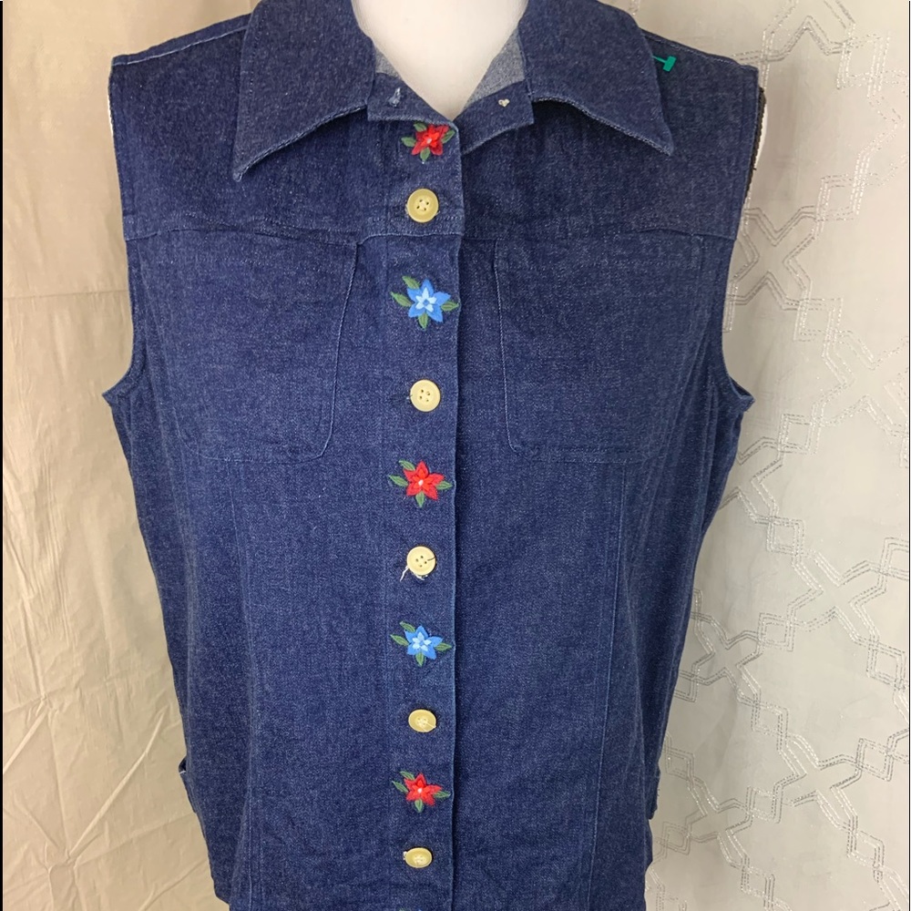 Cervelle vintage vest jean with flower embroidery